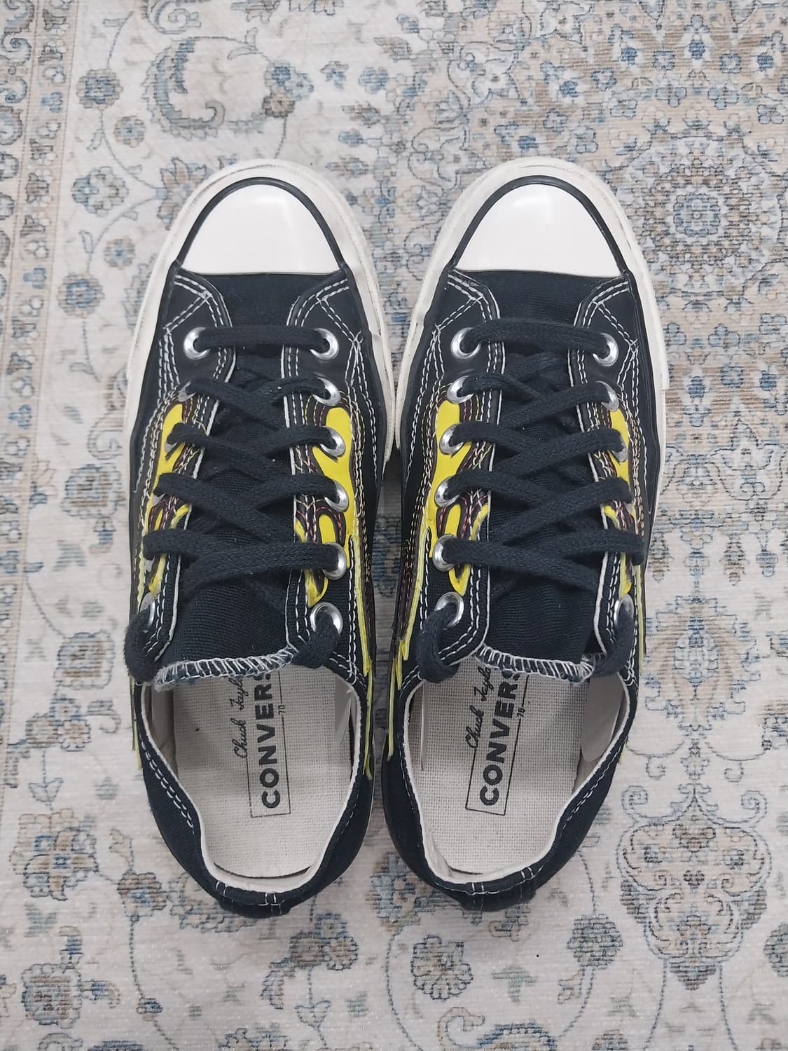 컨버스 척테일러 블랙 불꽃 로우 스니커즈 4.5 (235-240mm) 상품이미지5