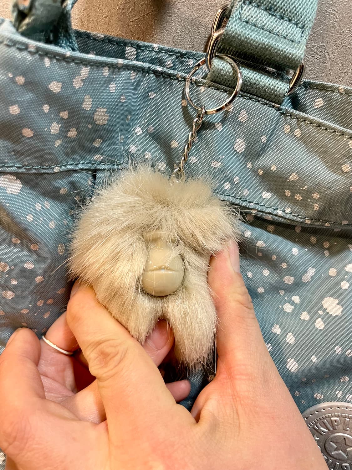 (새제품) 키플링 토트백 하늘색 희귀 고릴라 키링 포함 상품이미지3