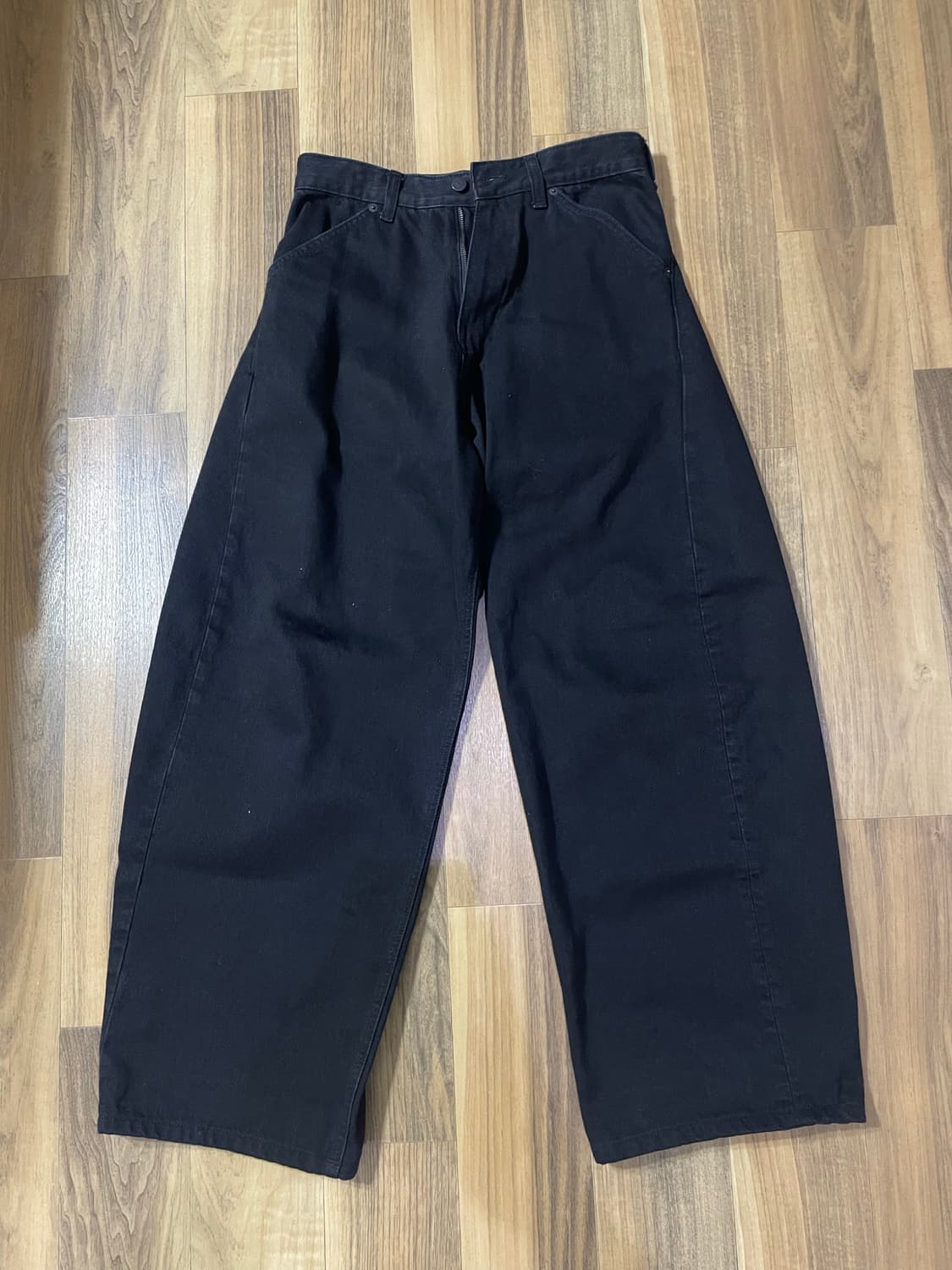 해칭룸 Wide Curve Jeans Jet Black 상품이미지2