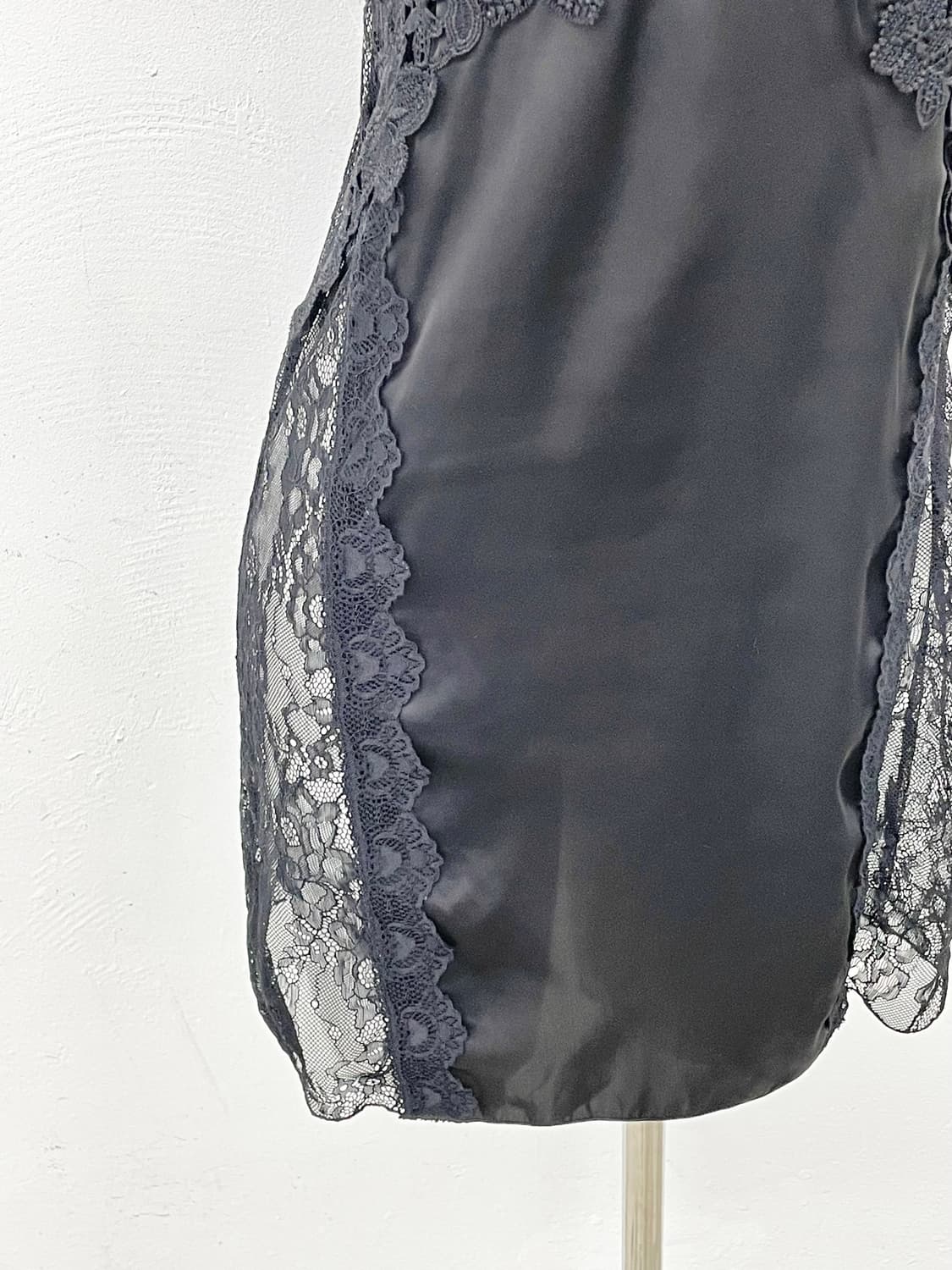 블랙 새틴 레이스 슬립 상품이미지3