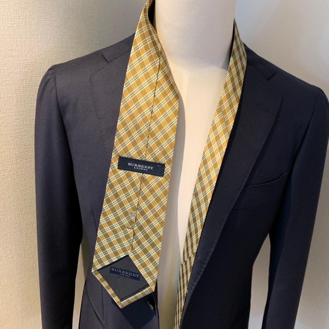 버버리(BURBERRY) 노바체크 명품넥타이 클래식룩 코디 A+등급 상품이미지2