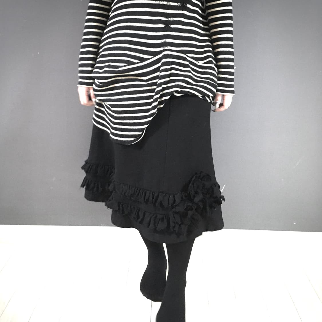 꼼데가르송 트리콧 흑 장미 스커트 상품이미지2