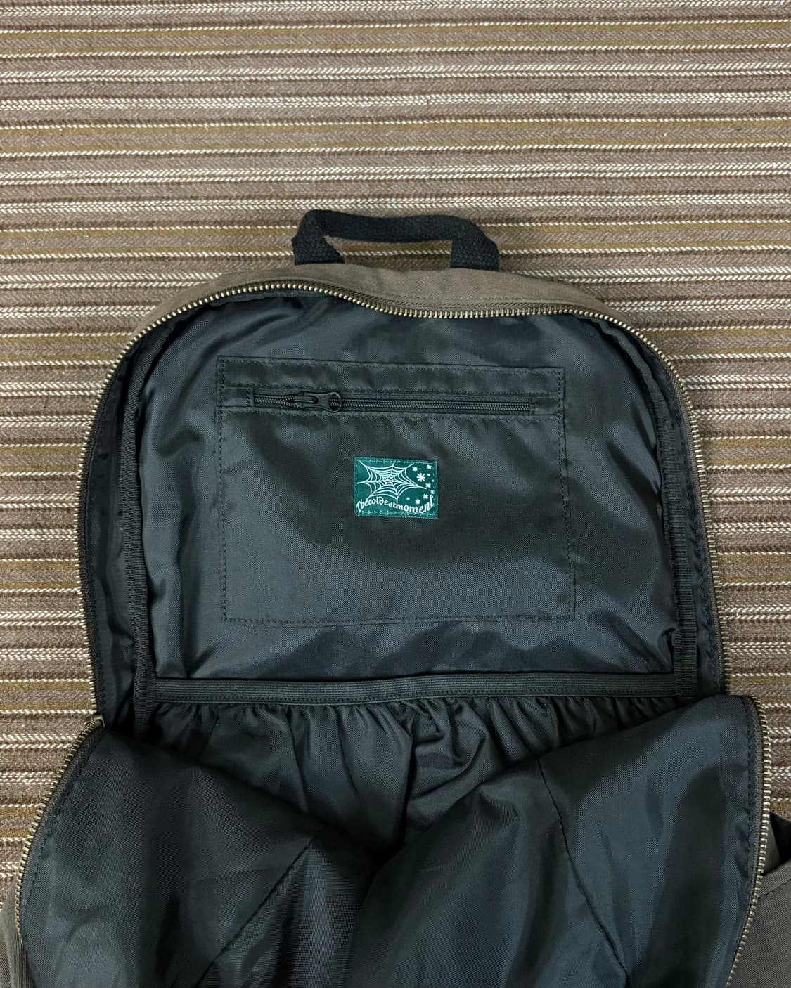 더콜디스트모먼트 TCM logo backpack (brown) 상품이미지3