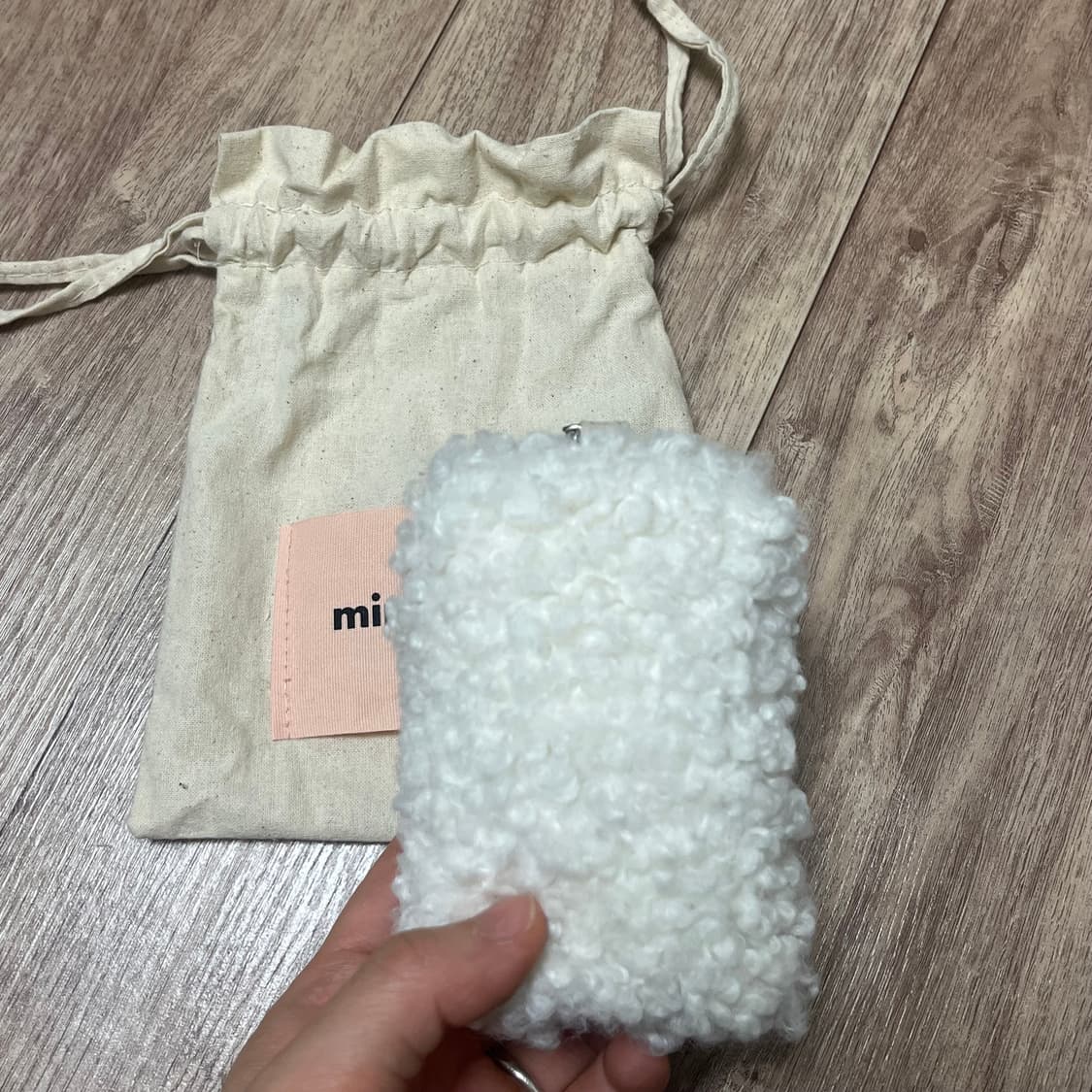 미닛뮤트의 클로 파우치 키링 스노우 상품이미지3