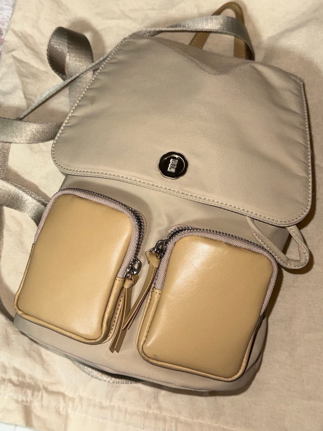 미닛뮤트 클로백팩 모카베이지 상품이미지2