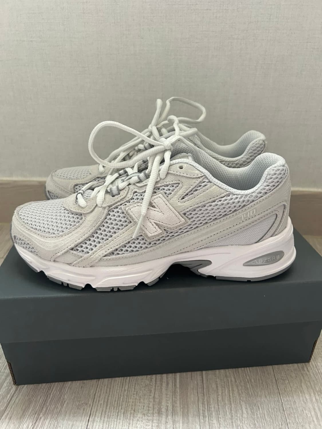 [새상품] 뉴발란스 740v2 (235) 상품이미지1