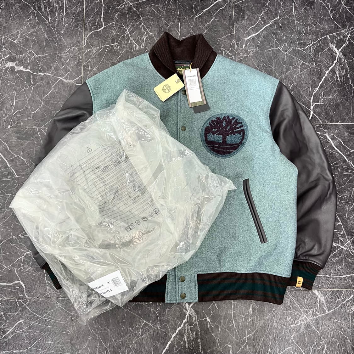 팀버랜드 TDC 컬렉션 카프스킨 레더 바시티 자켓 상품이미지2