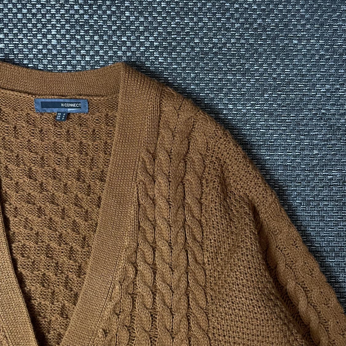 에이치커넥트 브라운 케이블 니트 가디건 상품이미지3