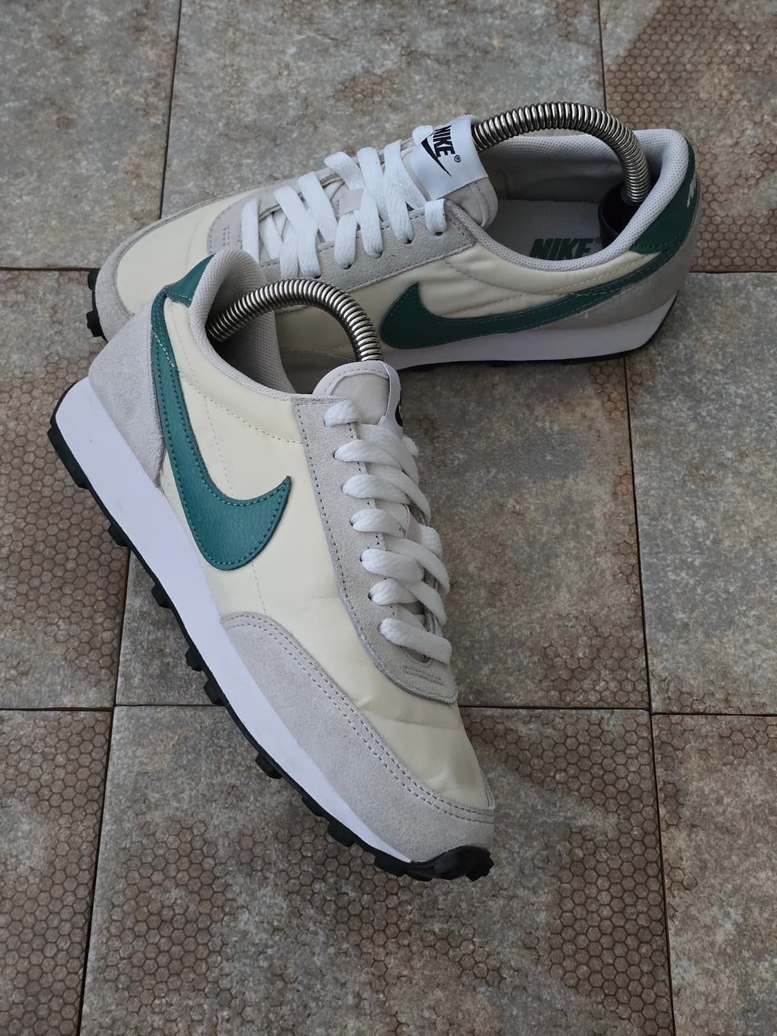 (225)나이키 데이브레이크 코코넛 밀크  상품이미지4