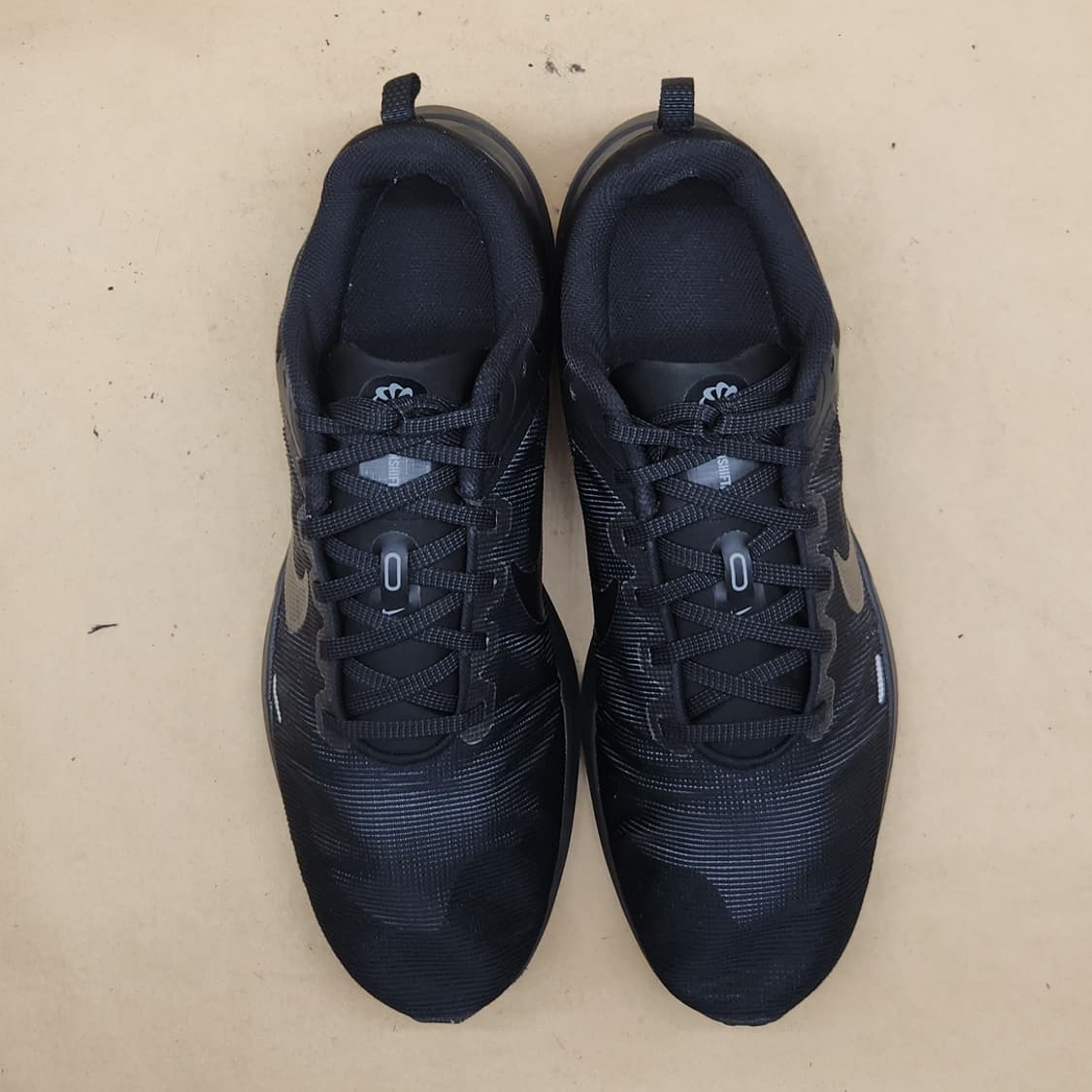 나이키 다운시프터 남성스니커즈 285 상품이미지2