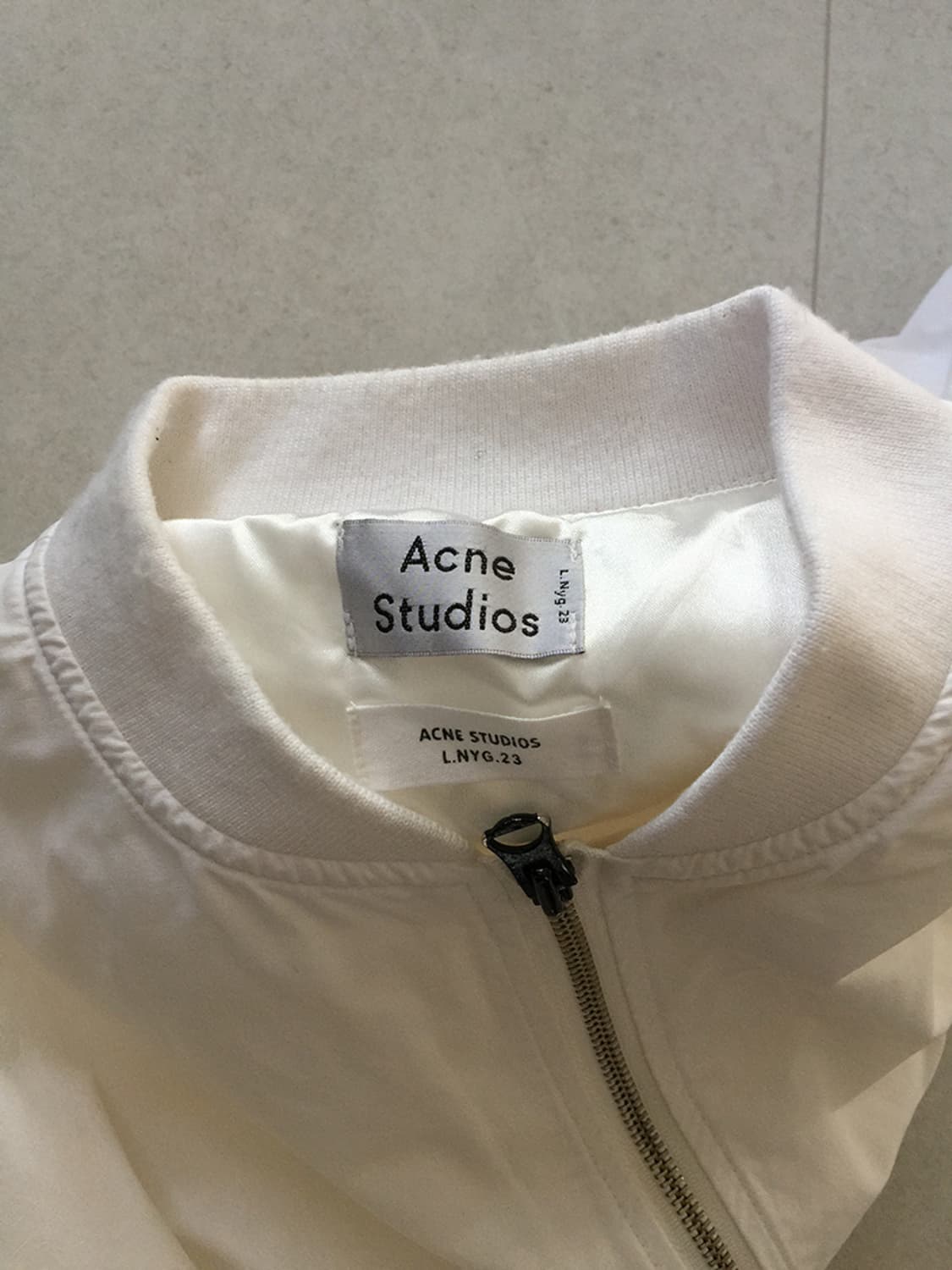 Acne Studios White Bomber Jacket 100 상품이미지6