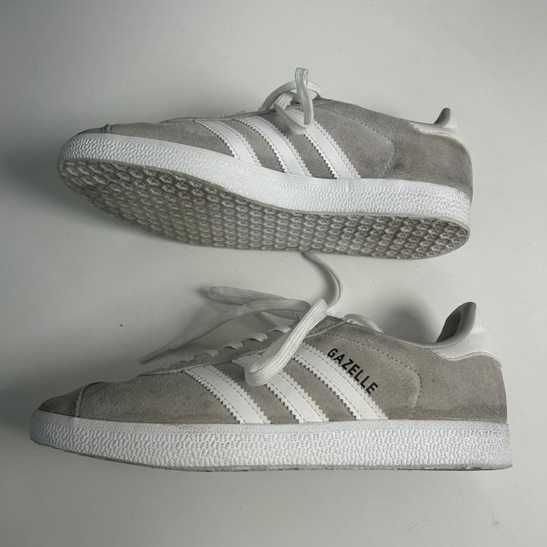 ADIDAS 가젤 그레이 투 화이트 230 상품이미지2
