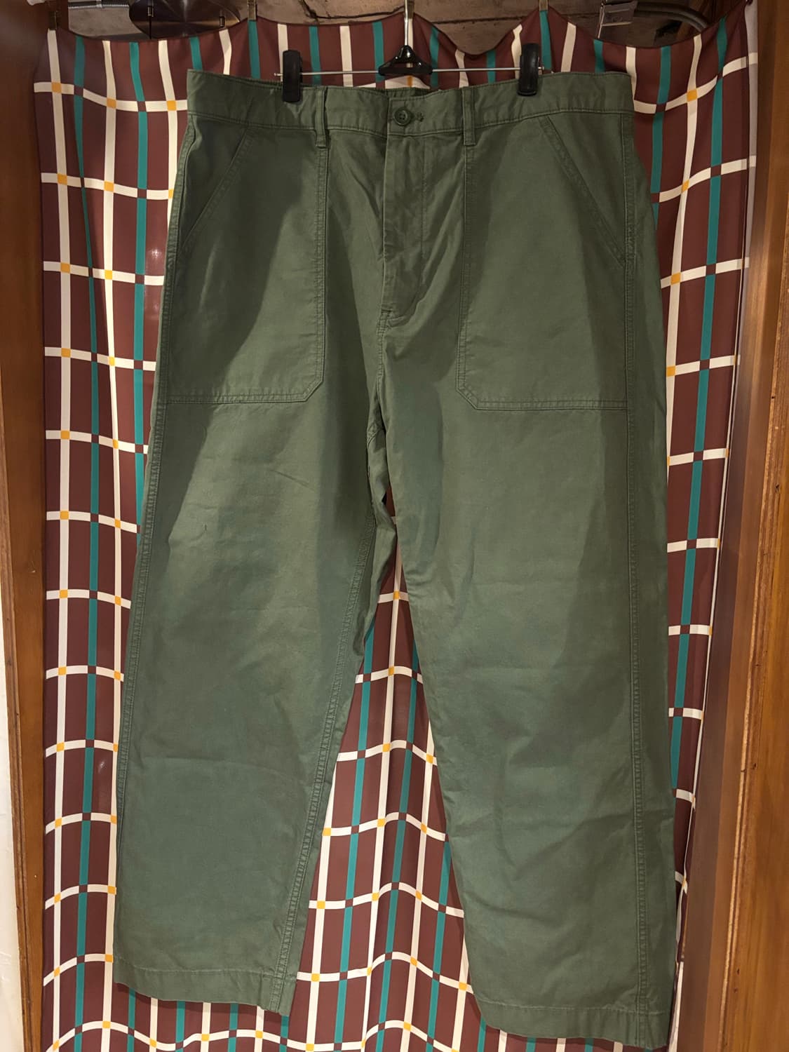 유니클로 카키 퍼티그팬츠 상품이미지2