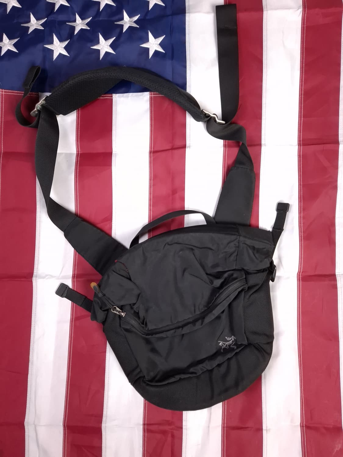 오리지날 아크테릭스 미스트랄 16 크로스백 상품이미지1