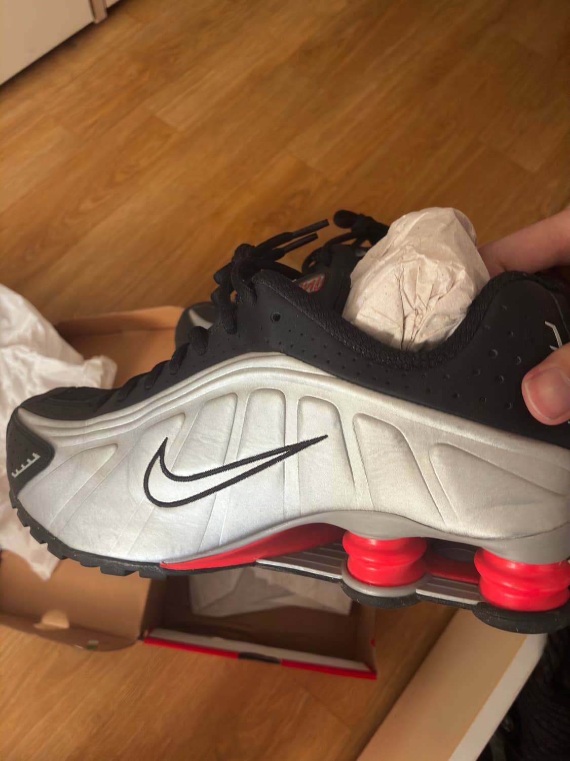 나이키 샥스 r4 메탈릭 실버 280사이즈 상품이미지3