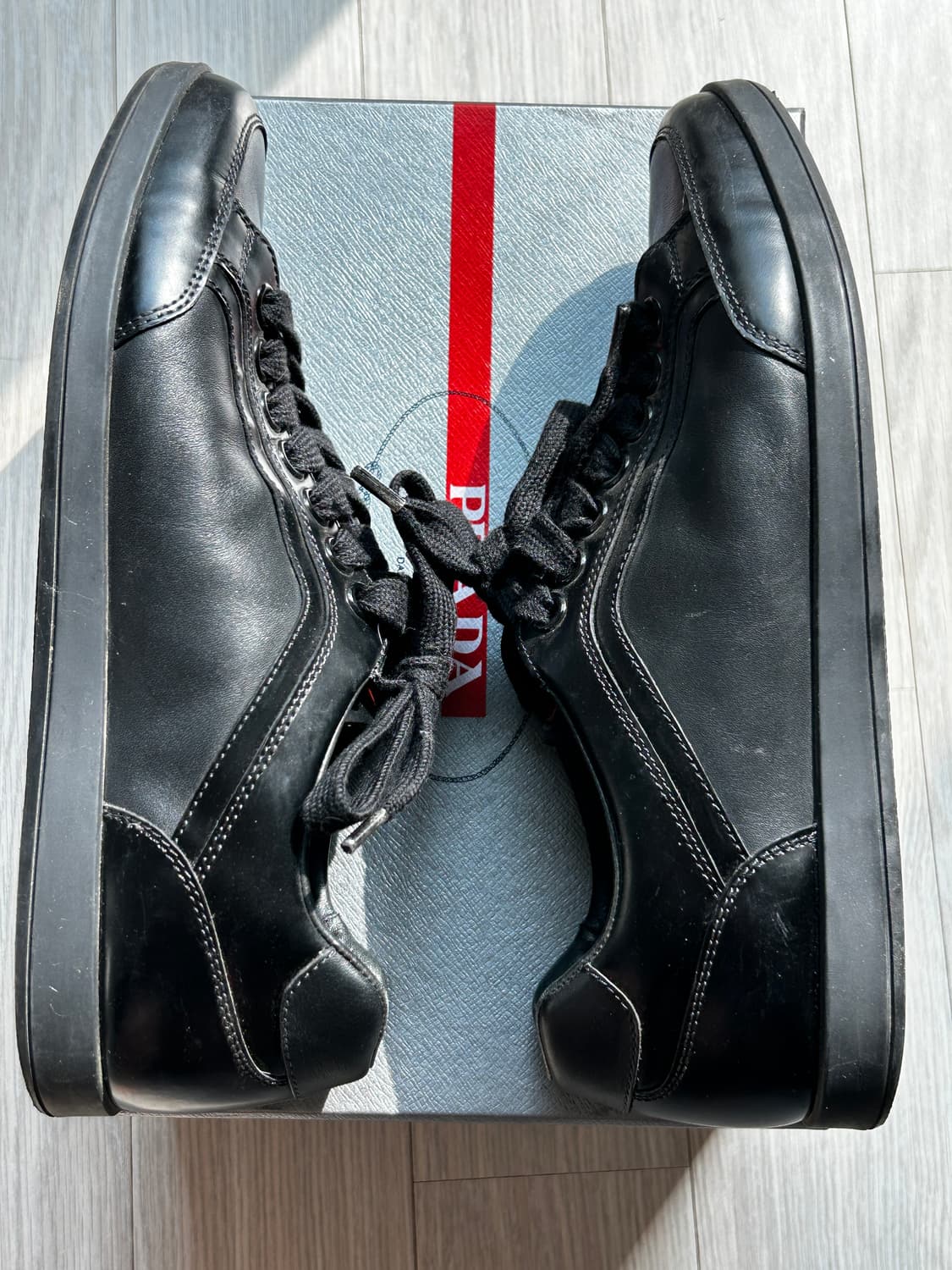 프라다 스포츠 가죽 스니커즈 상품이미지5