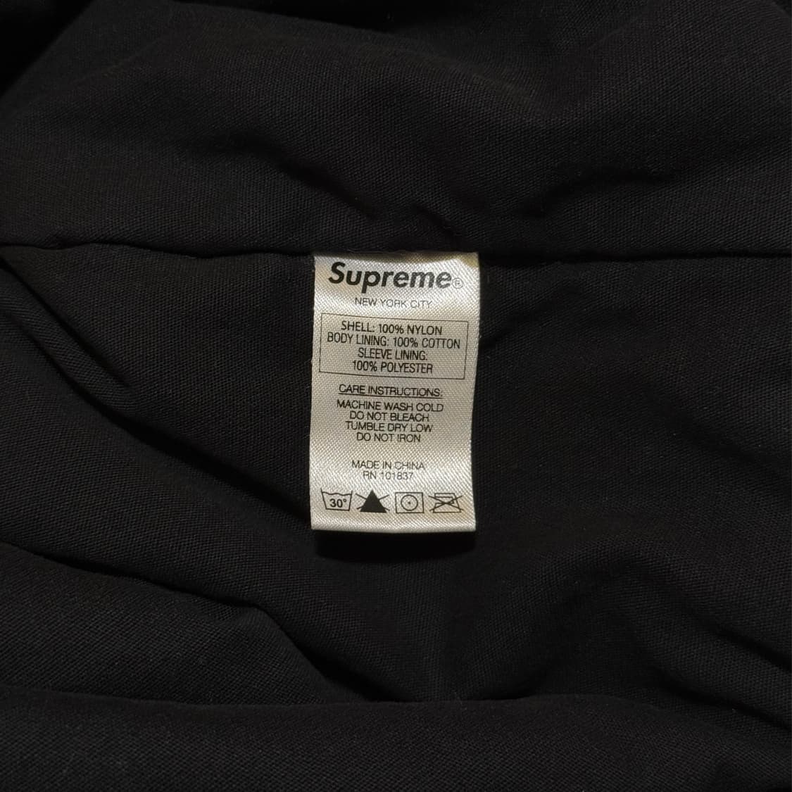 슈프림 나일론 퀼티드 탱커 자켓 상품이미지5