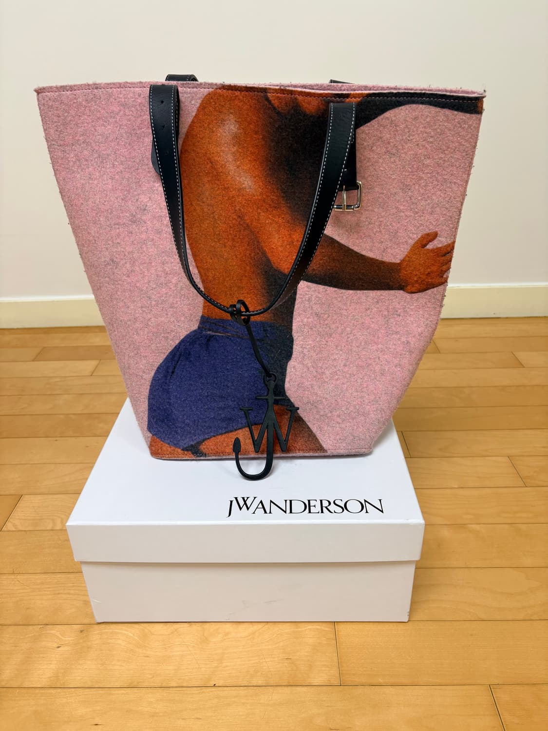 Jw anderson tote bag 상품이미지1