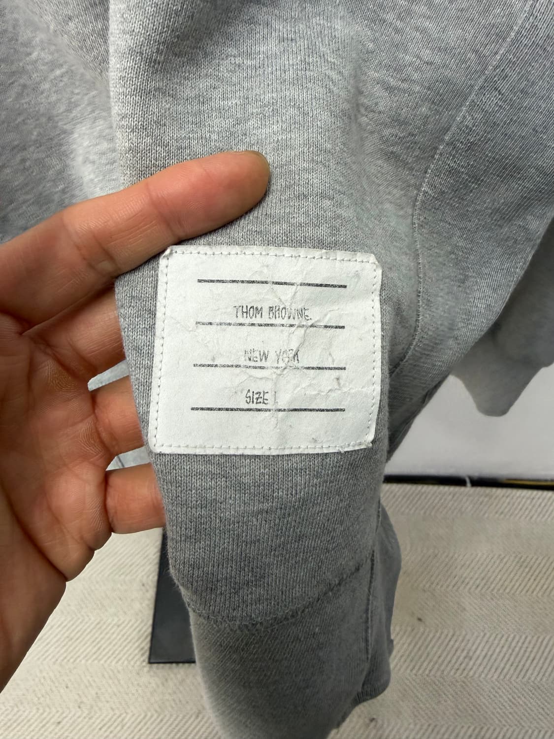 정품) 톰브라운 여성 4바 사선완장 맨투맨티 1 상품이미지3