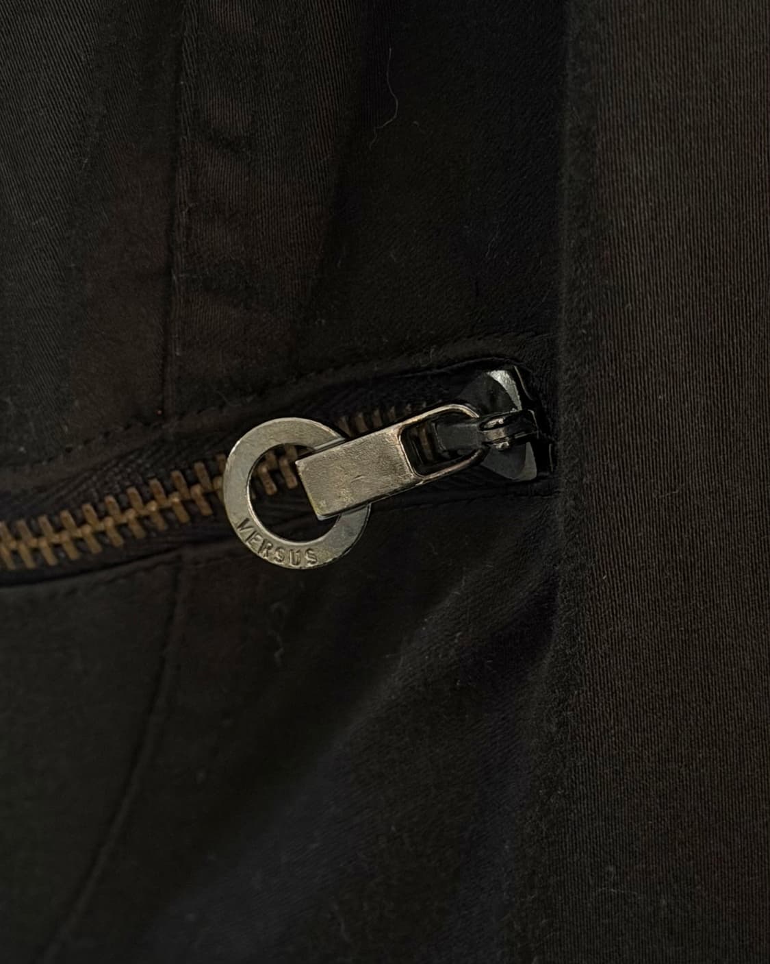 Versace 베르사체 블랙 컬러 슬리브리스 원피스 상품이미지7