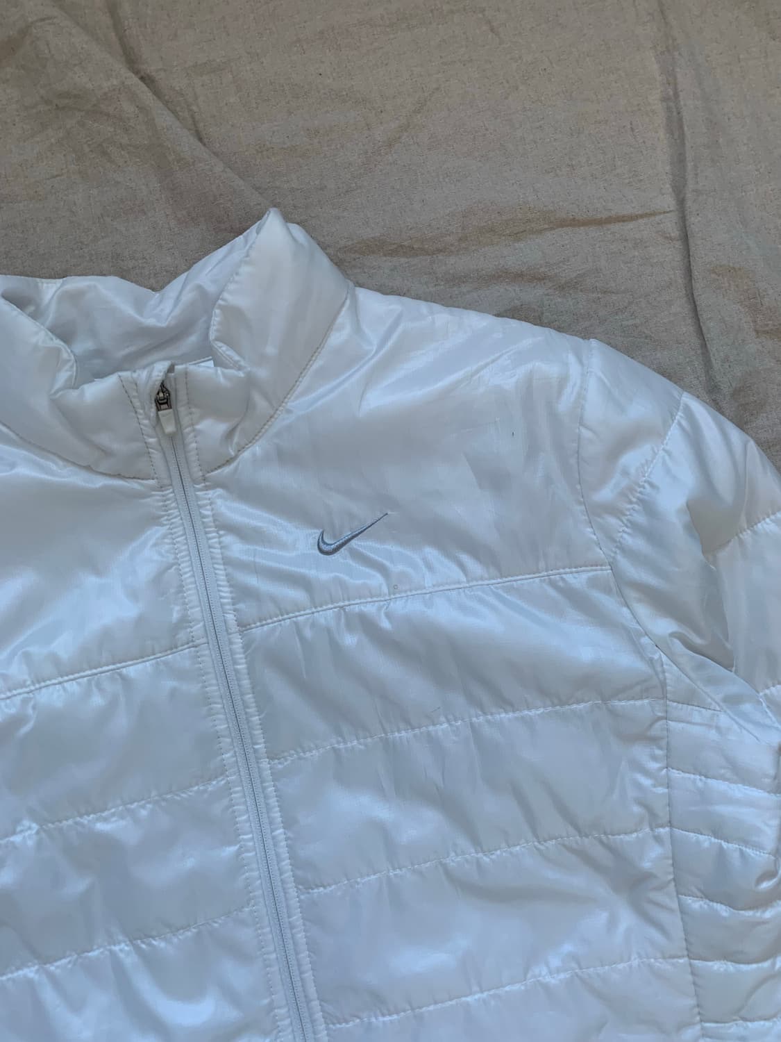 나이키 00년대 올드스쿨 은색 스우시 화이트 경량패딩 상품이미지7