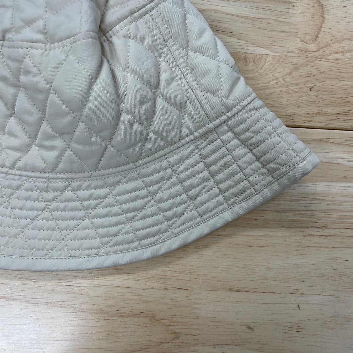 버버리 퀄팅 버킷햇 베이지 54(W) 상품이미지3