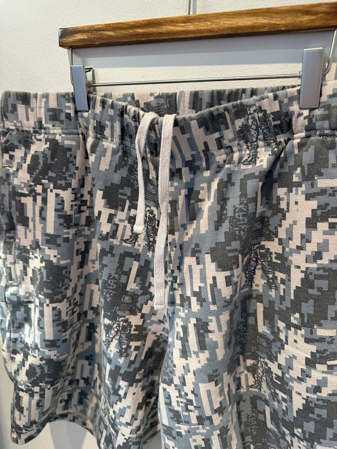 BBC SWEAT SHORTS DIGITAL CAMO 상품이미지3