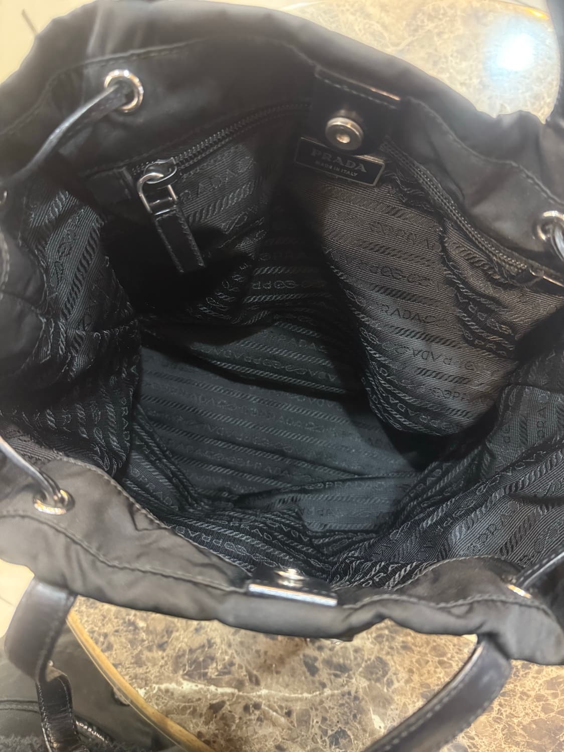 정품 프라다 나일론 복주머니 토트백 팝니다 상품이미지7