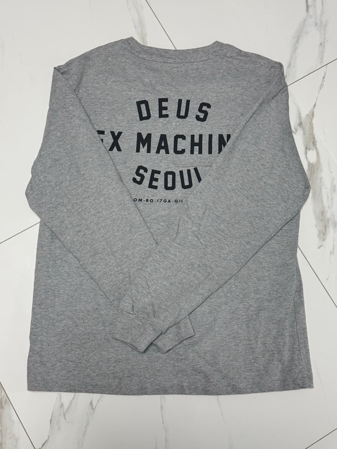 데우스 엑스 마키나 서울 컬리지 롱슬리브 티셔츠 상품이미지3