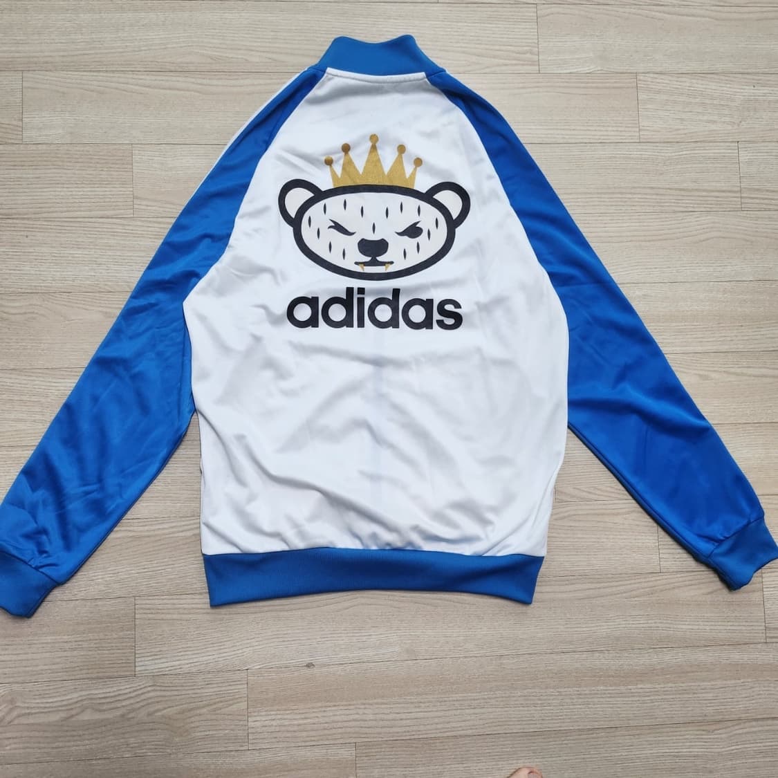 아디다스 니고 베어 슈퍼스타 트랙탑 (화이트+블루) 상품이미지6