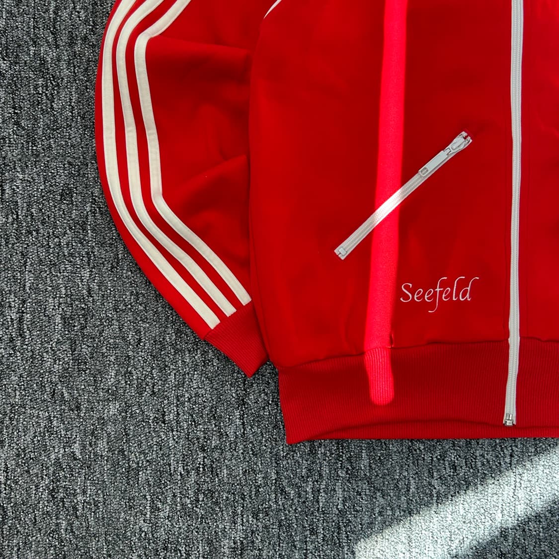 아디다스 씨펠드 레드화이트 트랙탑 져지 상품이미지3