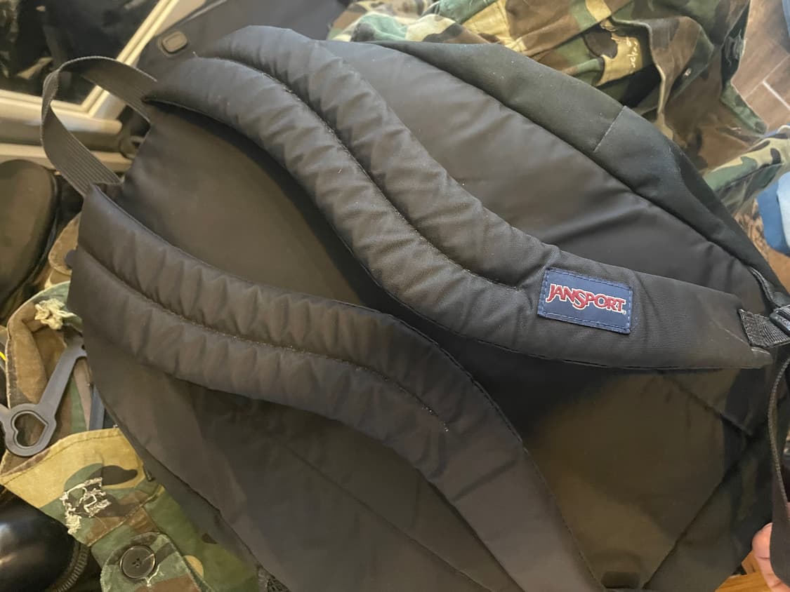 잔스포츠백팩 검정x 초록색 초록빛 상품이미지3