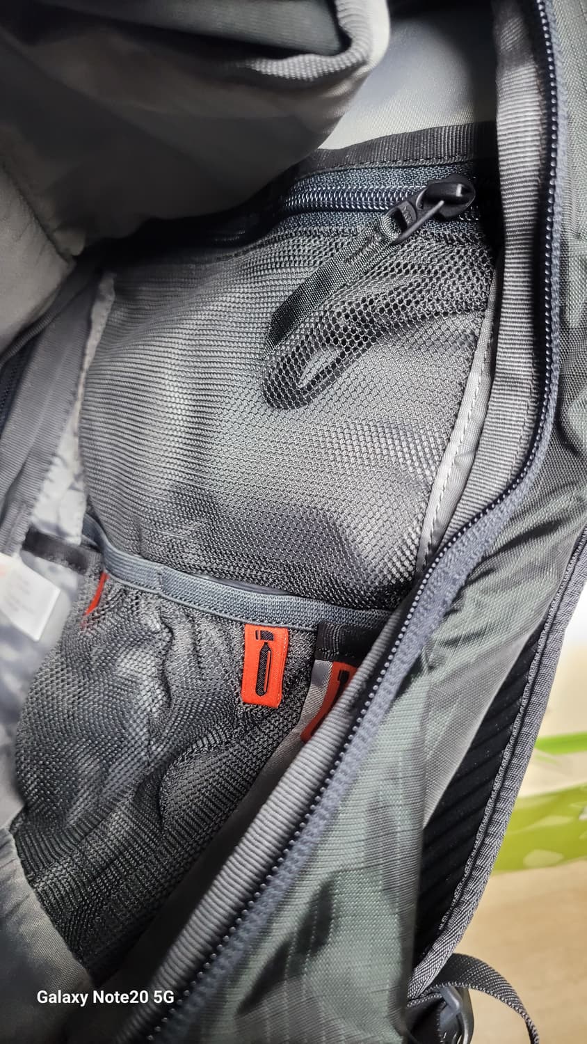 툴레 백팩 상품이미지5