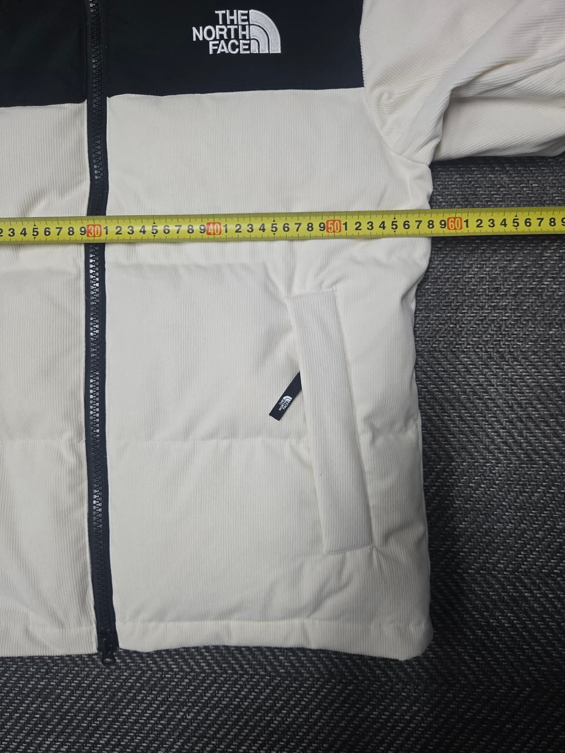 노스페이스 공용 눕시 코듀로이 구스다운 패딩 화이트라벨 상품이미지7