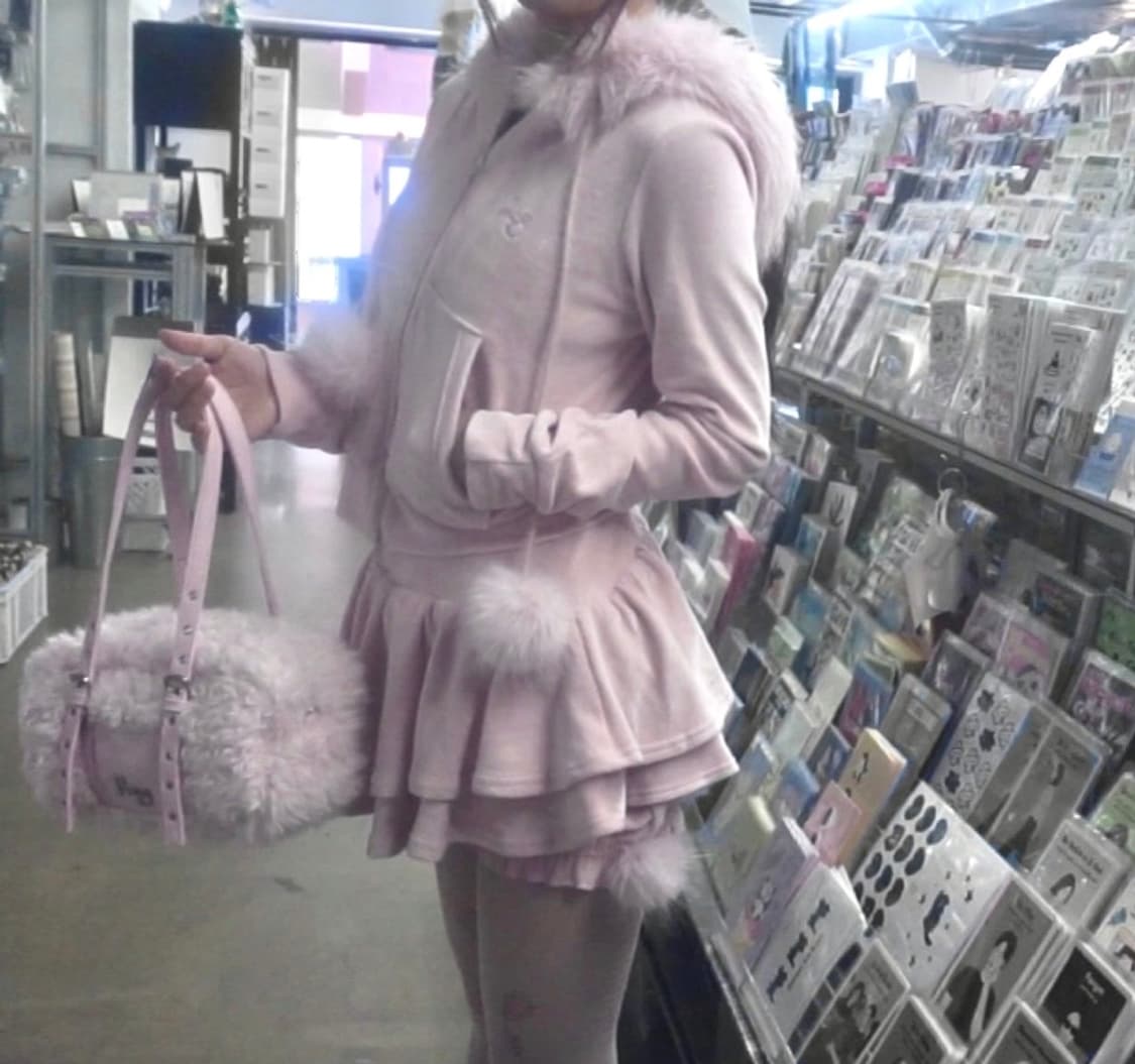 아이당클럽 퍼벨벳 후드집업 폼폼 상품이미지2