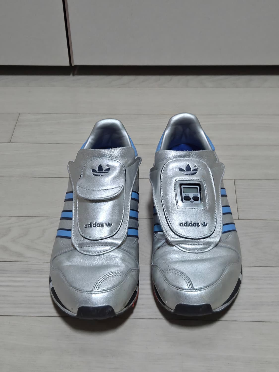 아디다스 마이크로페이서 실버 운동화 245 상품이미지1