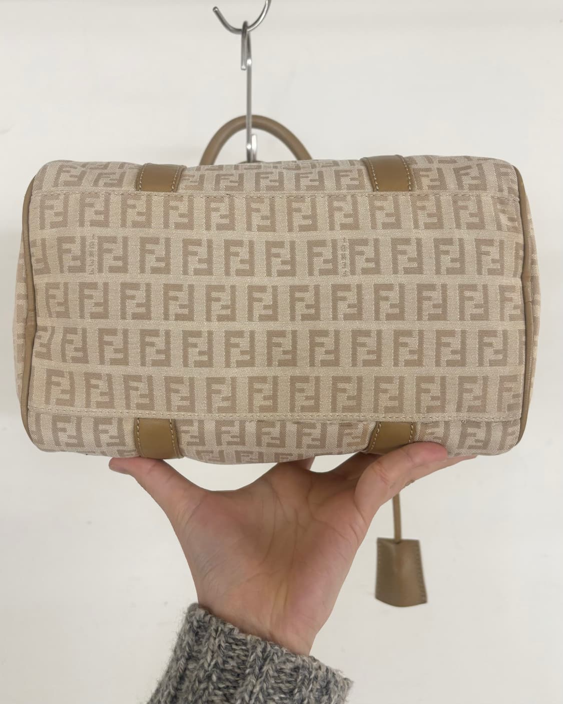 펜디 주키노 캔버스 스몰 보스턴 백 상품이미지6