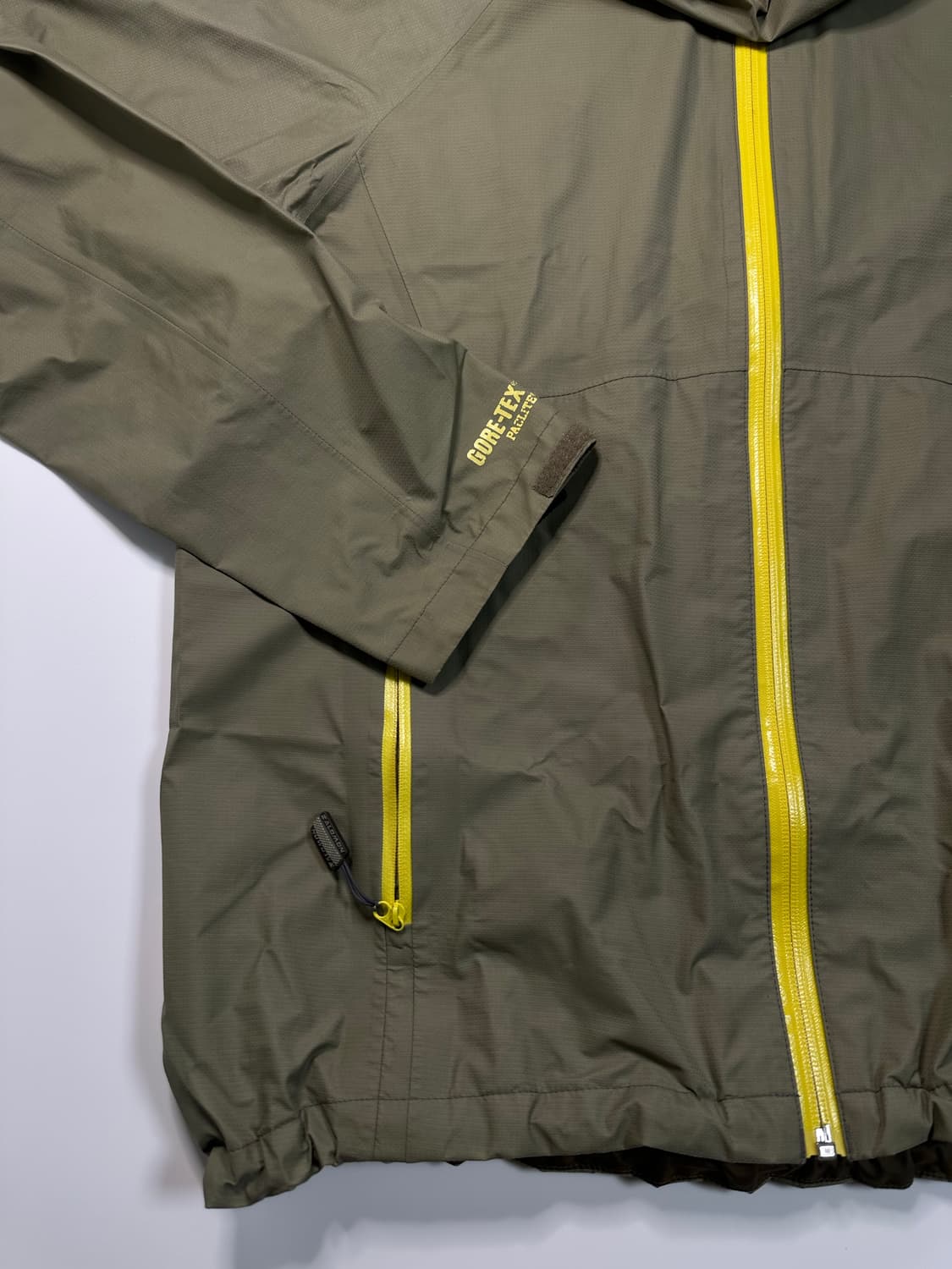 살로몬 고프코어 바람막이 자켓 상품이미지4