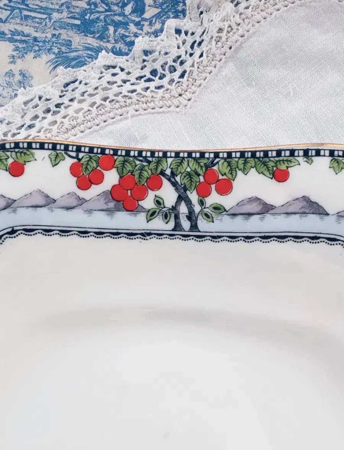 영국 올드 앤슬리 핸드페인티드 귀달이 케이크접시 상품이미지2