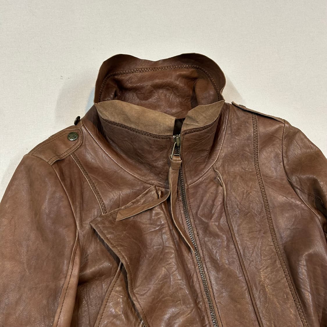 S) 탱커스 TANKUS 고트 스킨 염소가죽 벨티드 롱 코트 상품이미지3