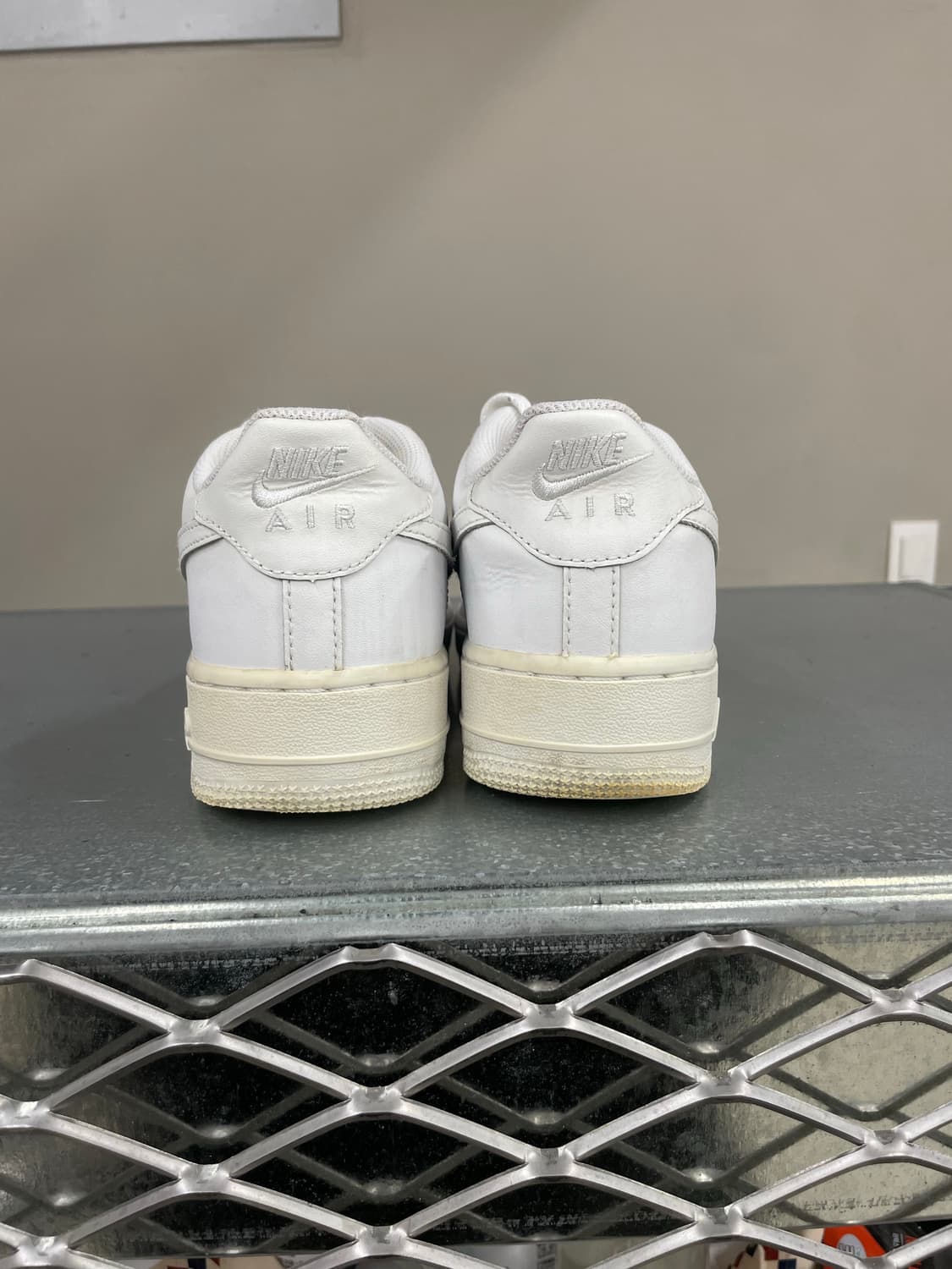 나이키 에어포스1 로우 화이트 240 상품이미지2