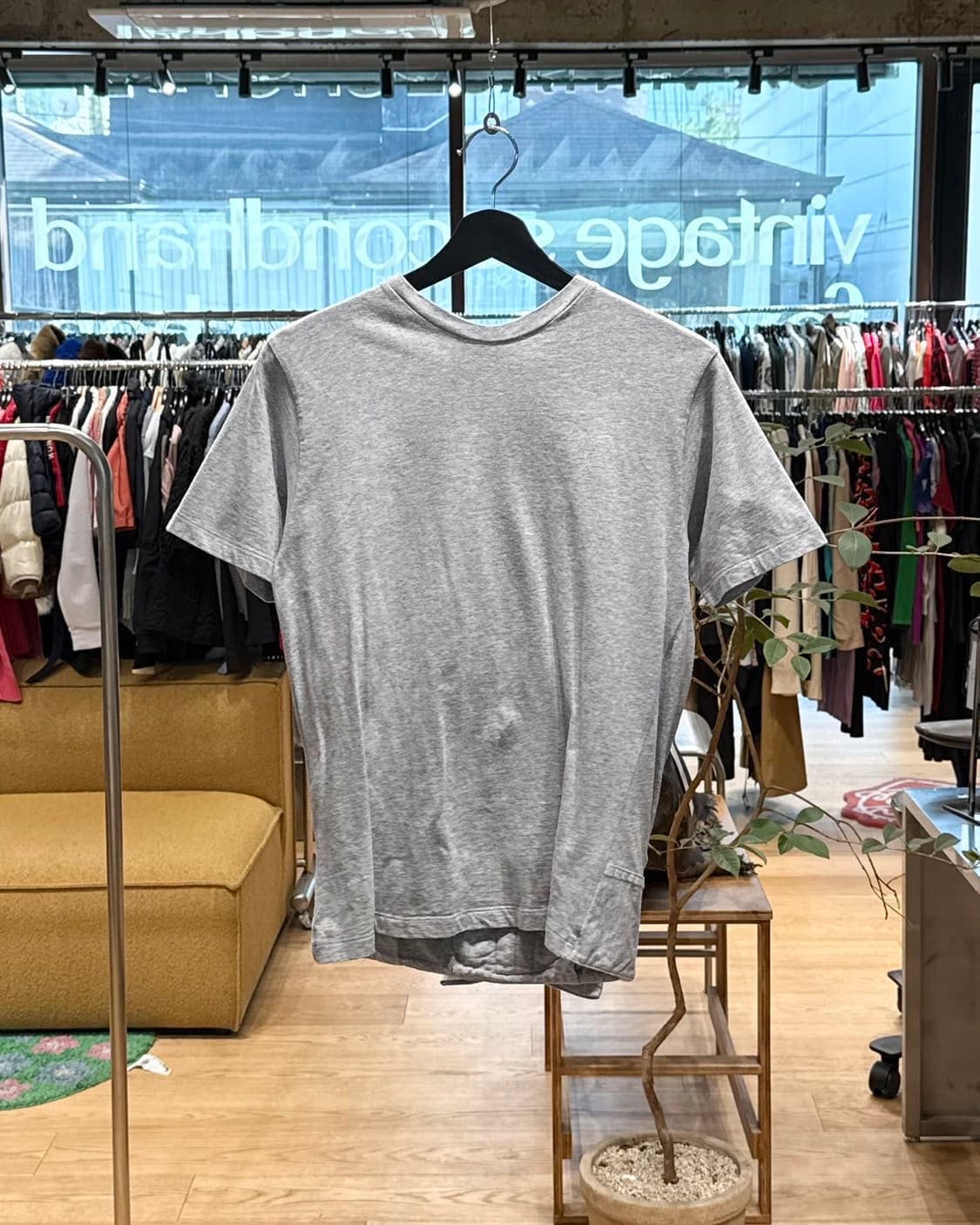 프라다 그레이 백 셔링 하프티 상품이미지1