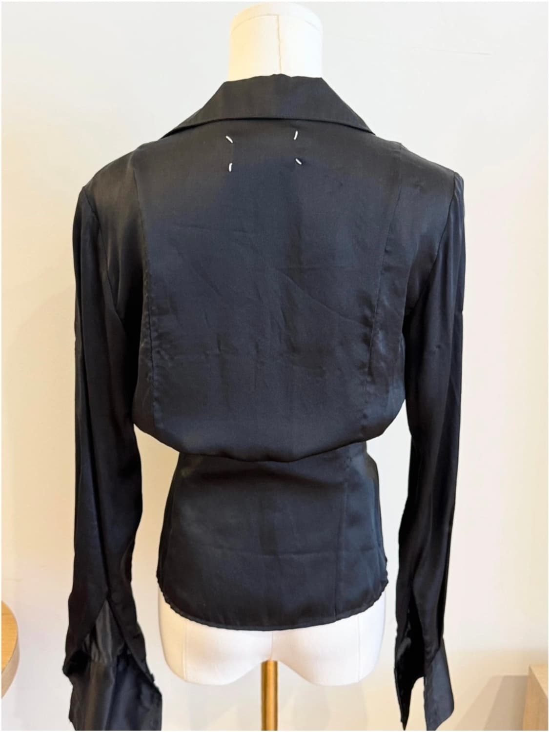 메종마르지엘라 lace shoulder blouse (정가138만) 상품이미지3