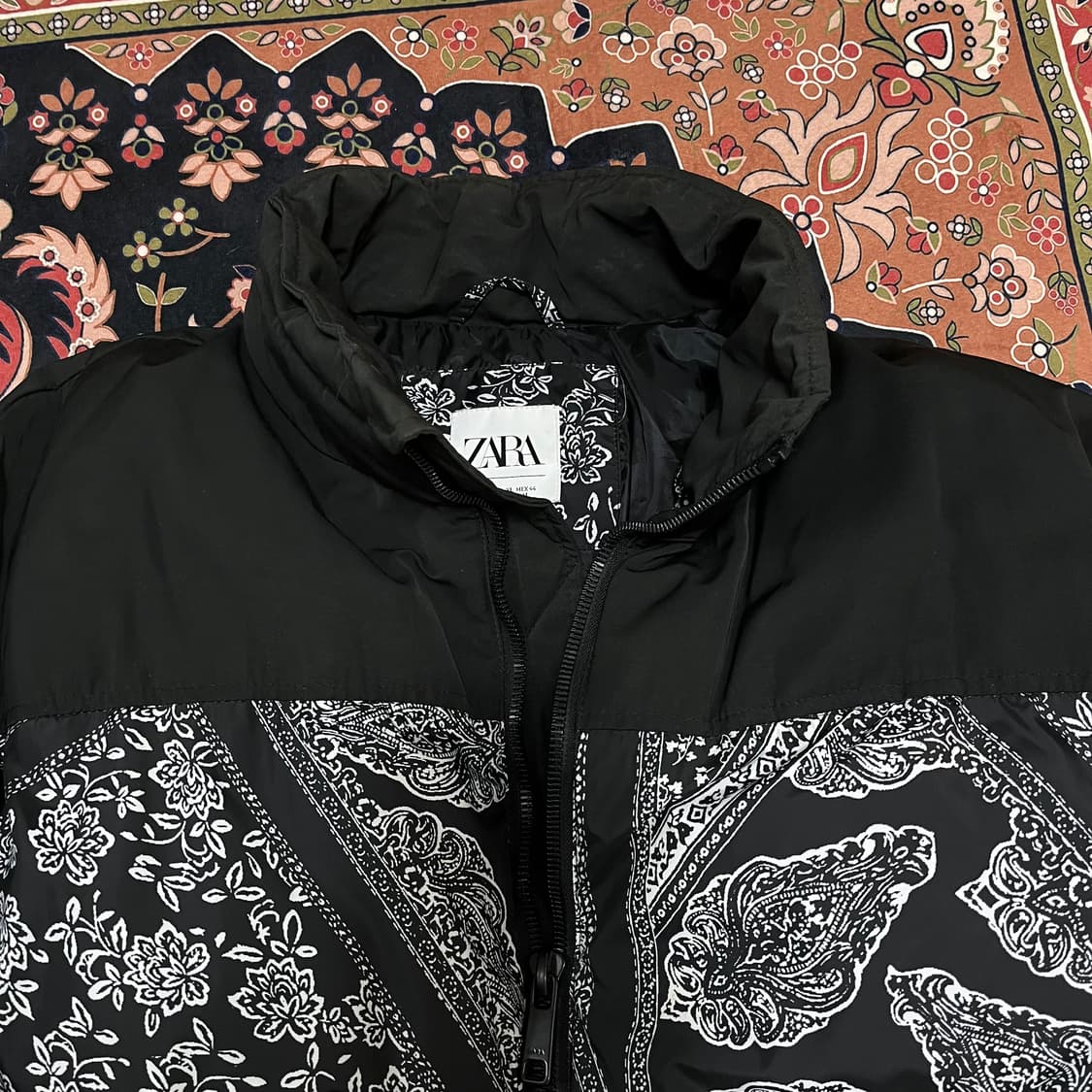 자라 반다나 페이즐리 다운 패딩 XL/105 상품이미지2