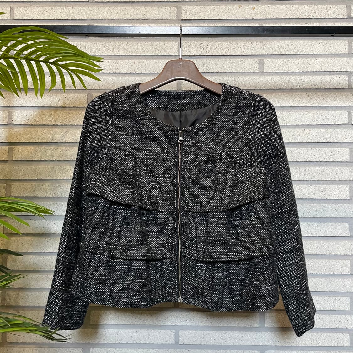 JPN VINTAGE 숏 트위드 집업자켓 이중 플랩 골드지퍼 디테일 블랙 상품이미지2