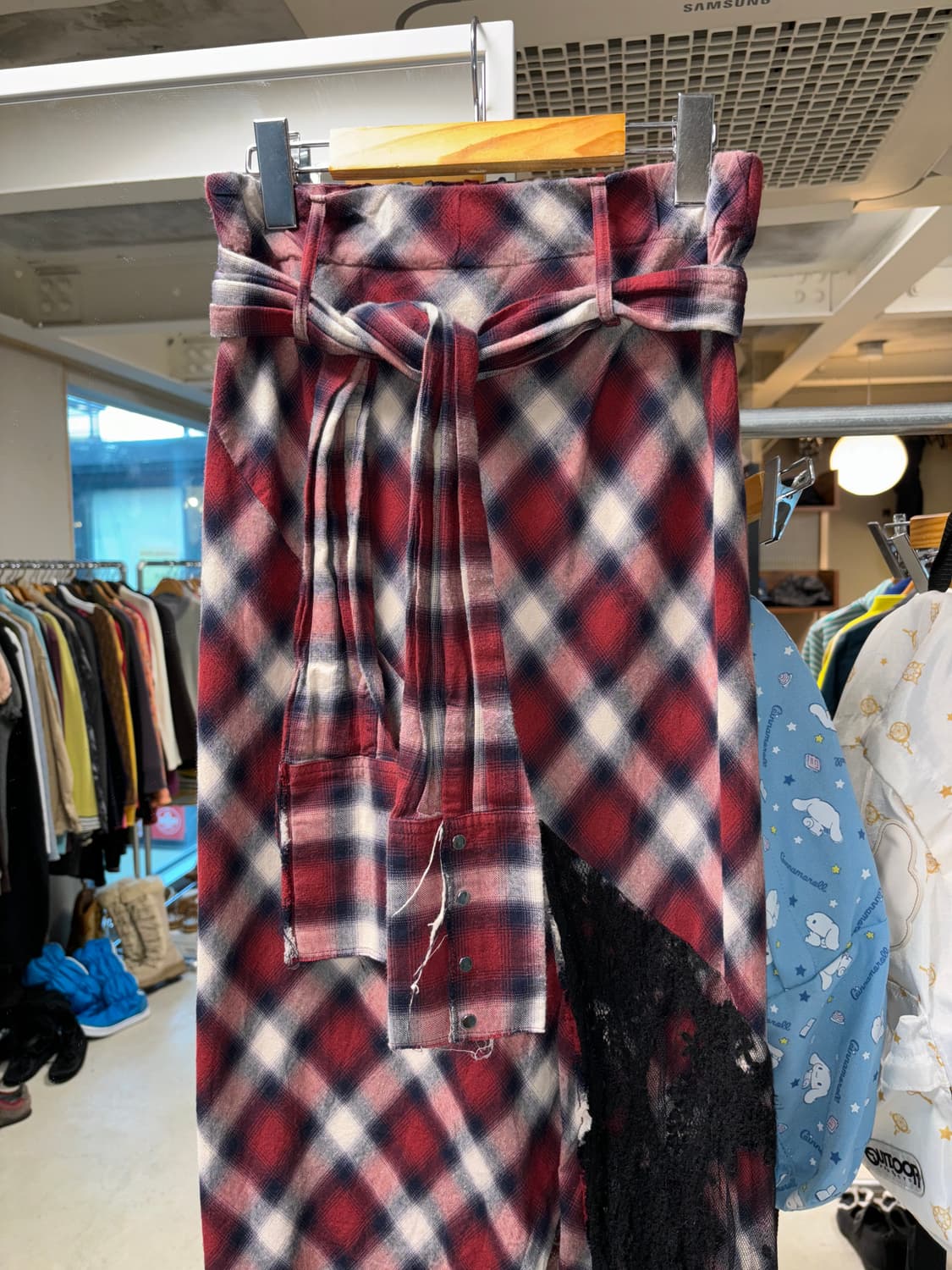 Addict noir 벨티드 체크 롱스커트 상품이미지2