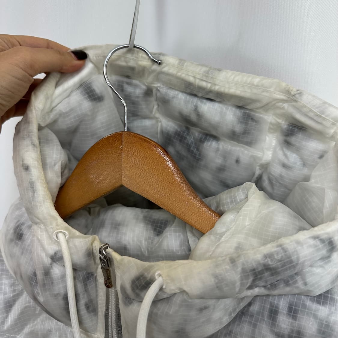   나이키 여자 가벼운 후드패딩 M 85 상품이미지3