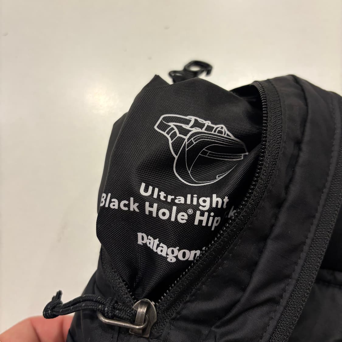 파타고니아 블랙 미니힙색 웨이스트백 상품이미지7