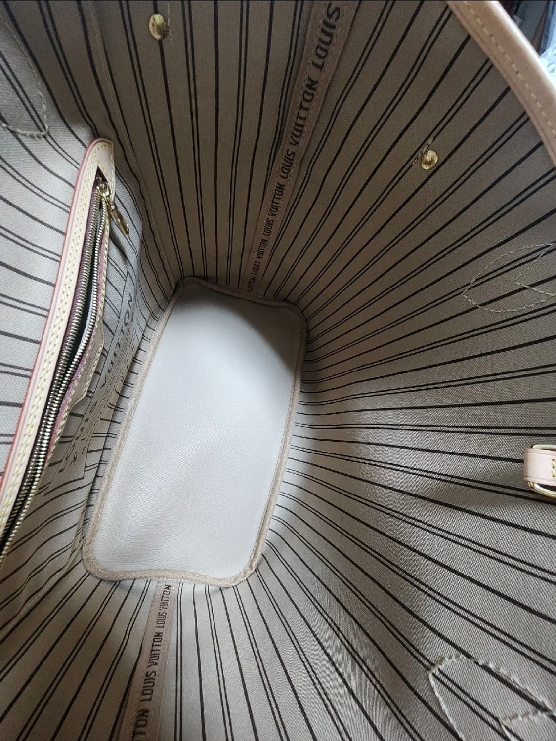 S급 정품) 루이비통 네버풀 MM 모노그램 풀박스 상품이미지4