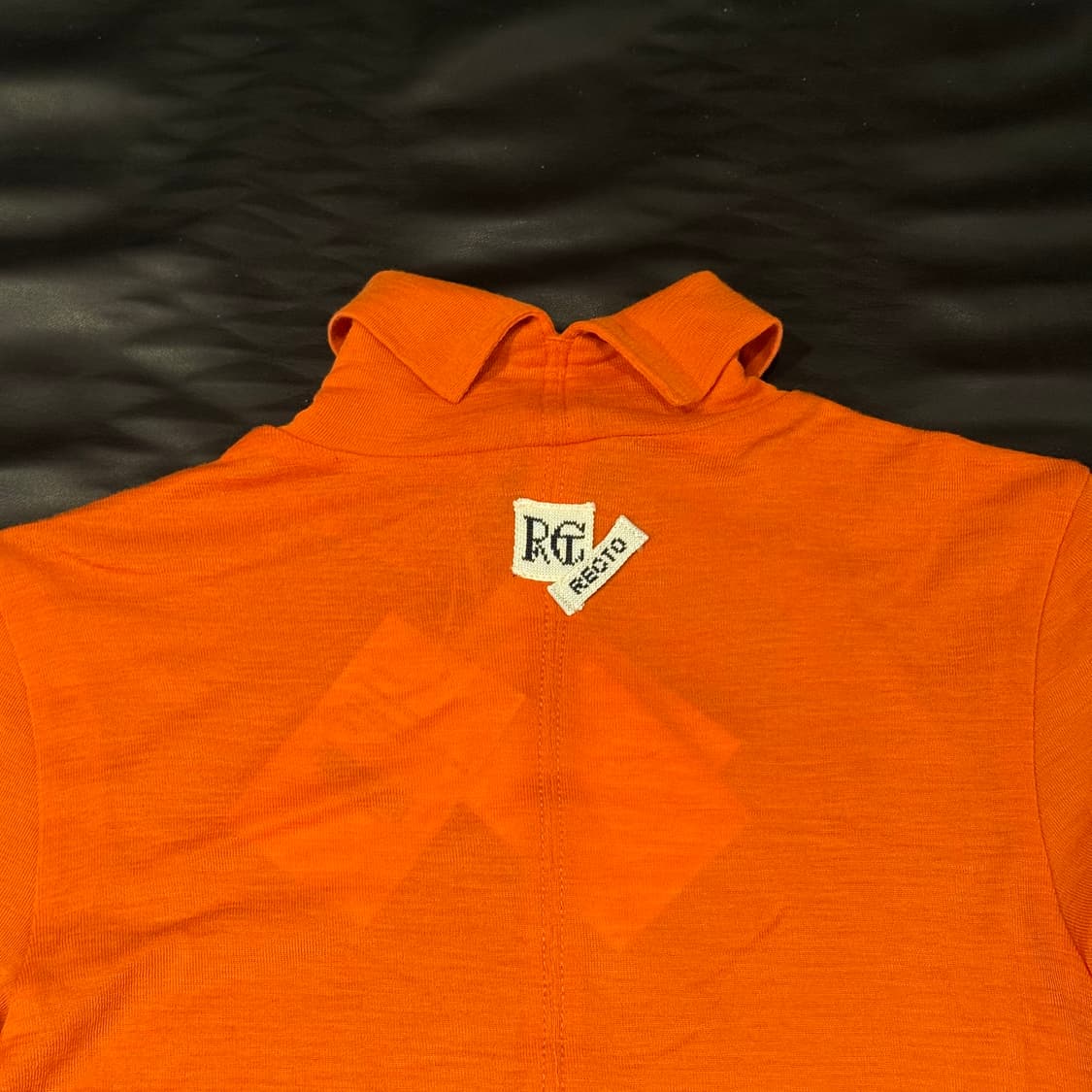 렉토 오버레이 로고 터틀넥 탑 상품이미지3